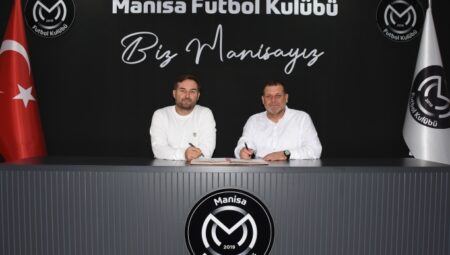 Manisa FK’da Hakan Şapçı imzayı attı